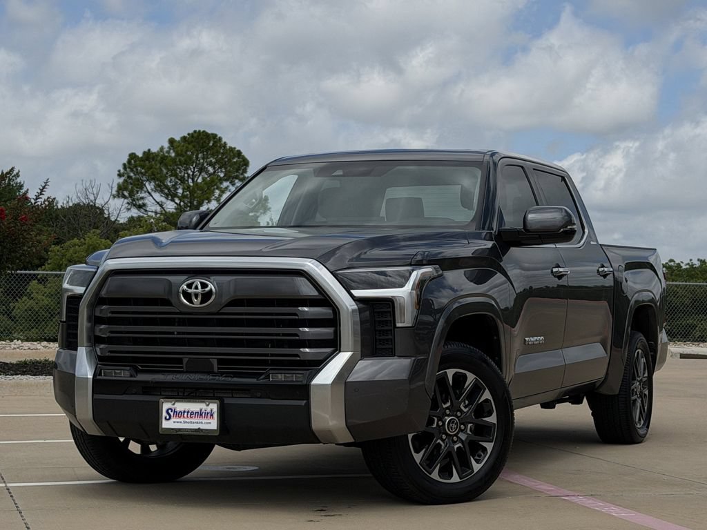 Used 2022 Toyota Tundra Limited AWD/4WD image 2
