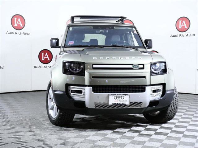 Used 2022 Land Rover Defender 110 SE image 3
