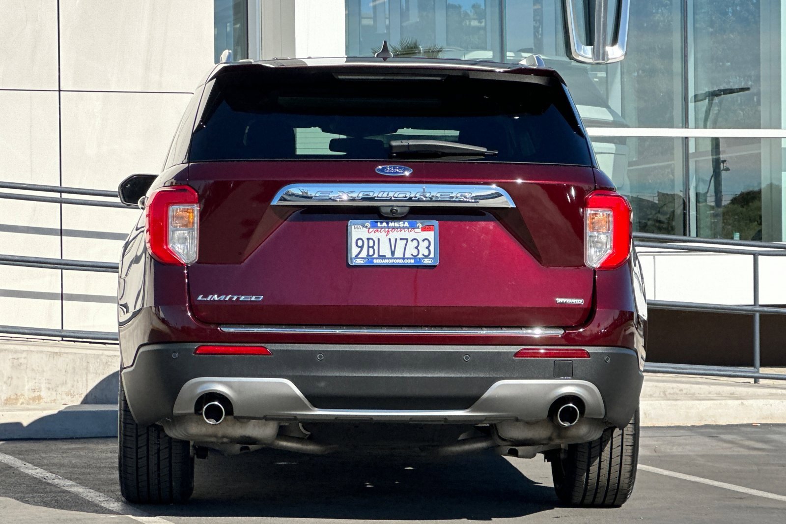 Used 2022 Ford Explorer Limited w/ Hybrid Equipment Group 310A image 4