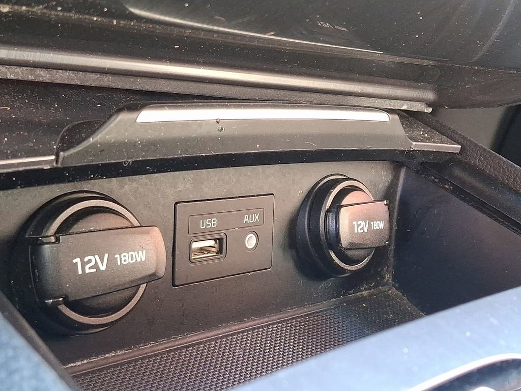 Used 2018 Genesis G80 3.8 image 24