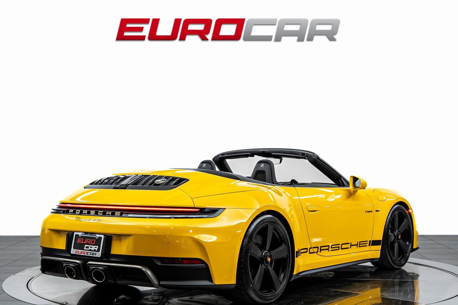 Used 2026 Porsche 911 Carrera 4 GTS image 7