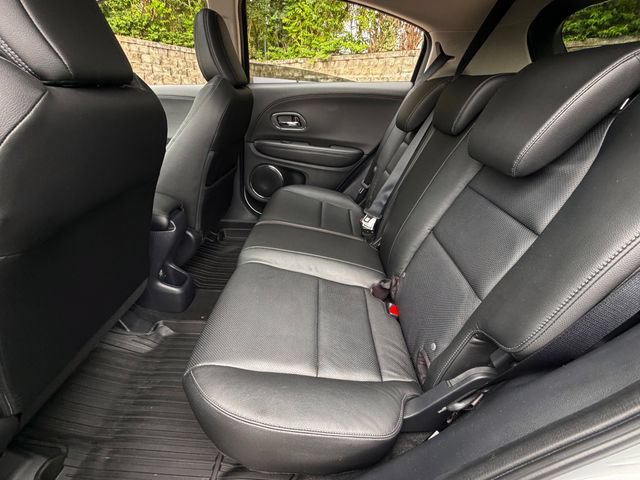 Used 2020 Honda HR-V Touring image 30