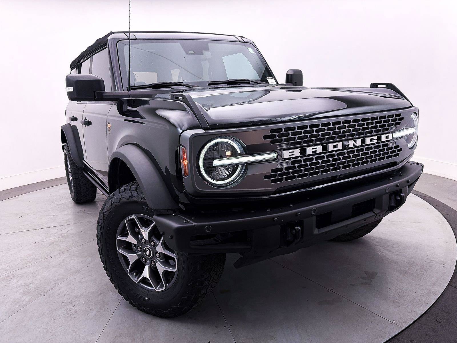Used 2023 Ford Bronco Badlands AWD/4WD image 3
