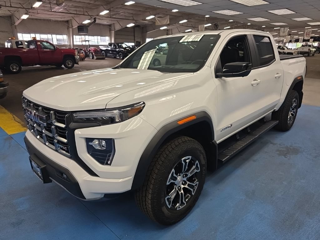 Certified 2025 GMC Canyon AT4 AWD/4WD image 13