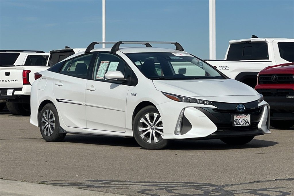 Certified 2022 Toyota Prius Prime XLE image 2