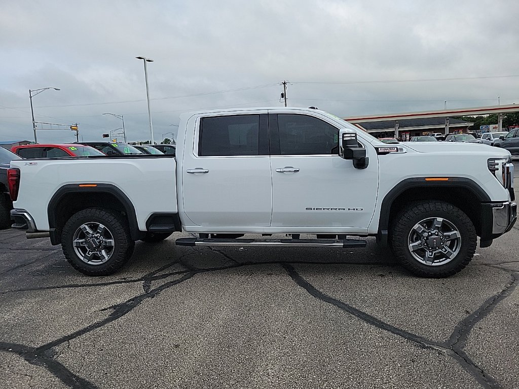 Used 2025 GMC Sierra 2500 SLT AWD/4WD image 4