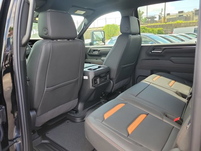 New 2026 GMC Sierra 2500 AT4 w/ LPO, Black Badging Package AWD/4WD image 10
