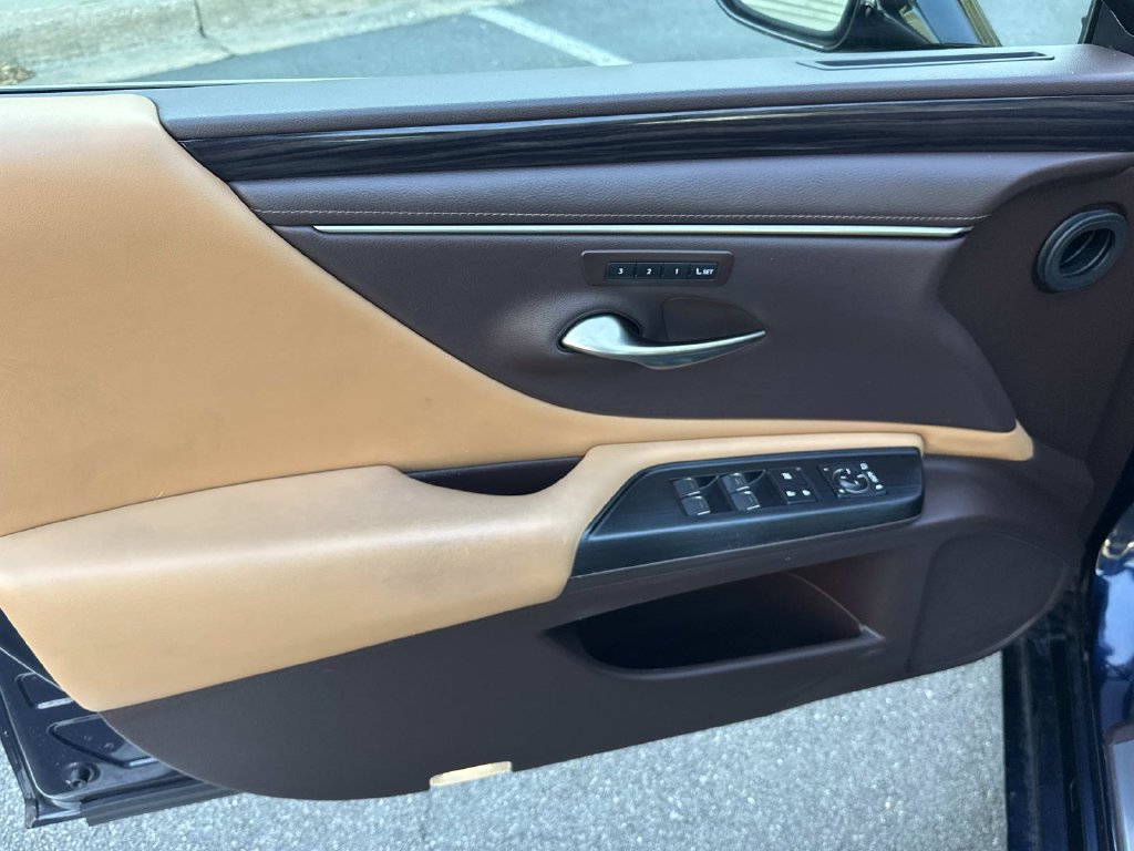 Used 2021 Lexus ES 350 w/ Premium Package FWD image 20