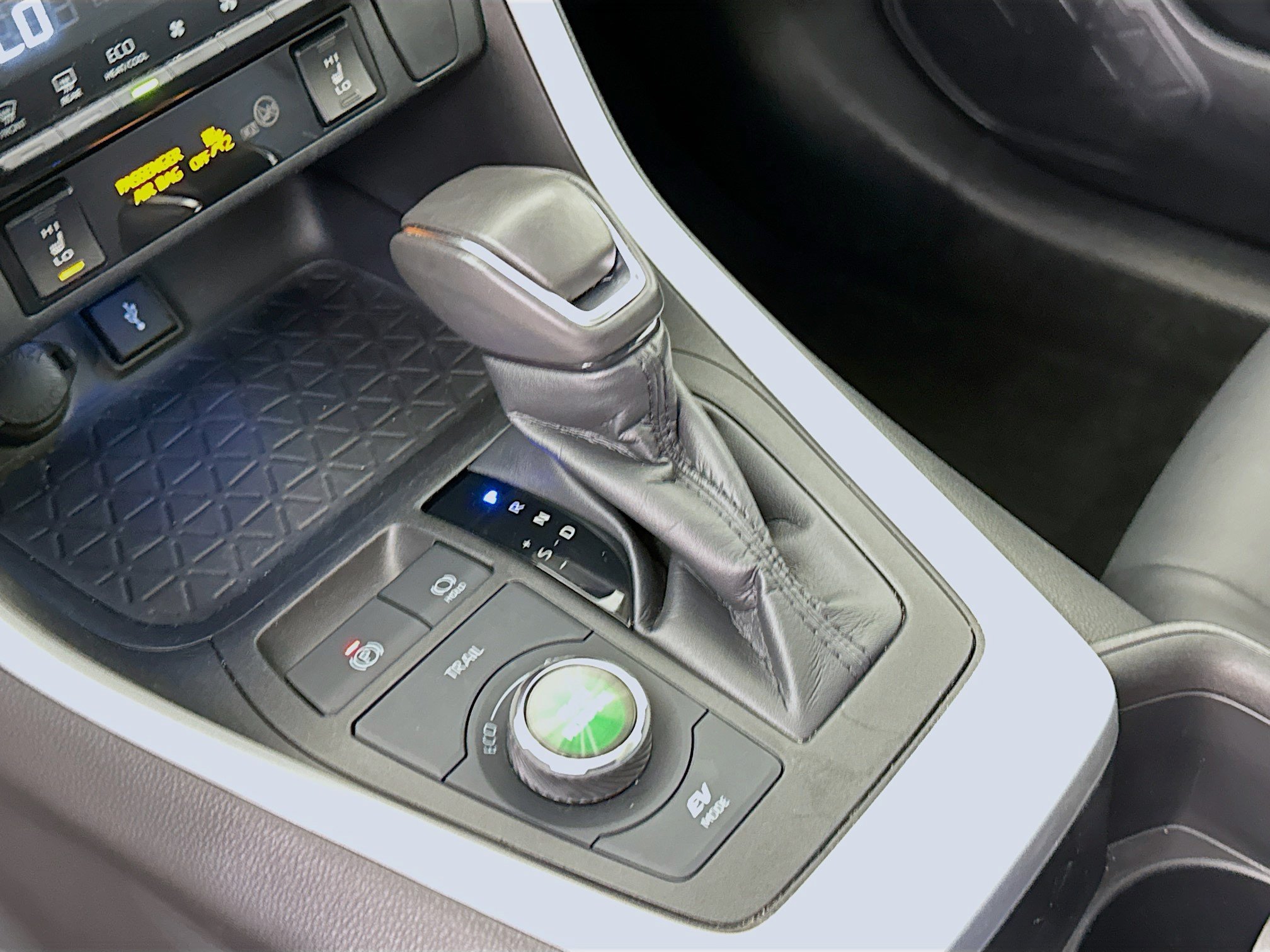 Certified 2022 Toyota RAV4 XSE AWD/4WD image 16