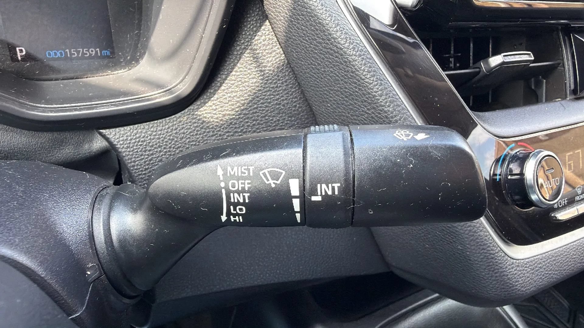 Used 2020 Toyota Corolla LE FWD image 13