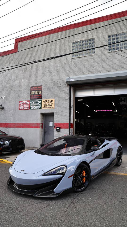 Used 2019 McLaren 600LT RWD image 1
