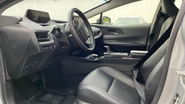 Used 2023 Toyota Prius XLE image 10