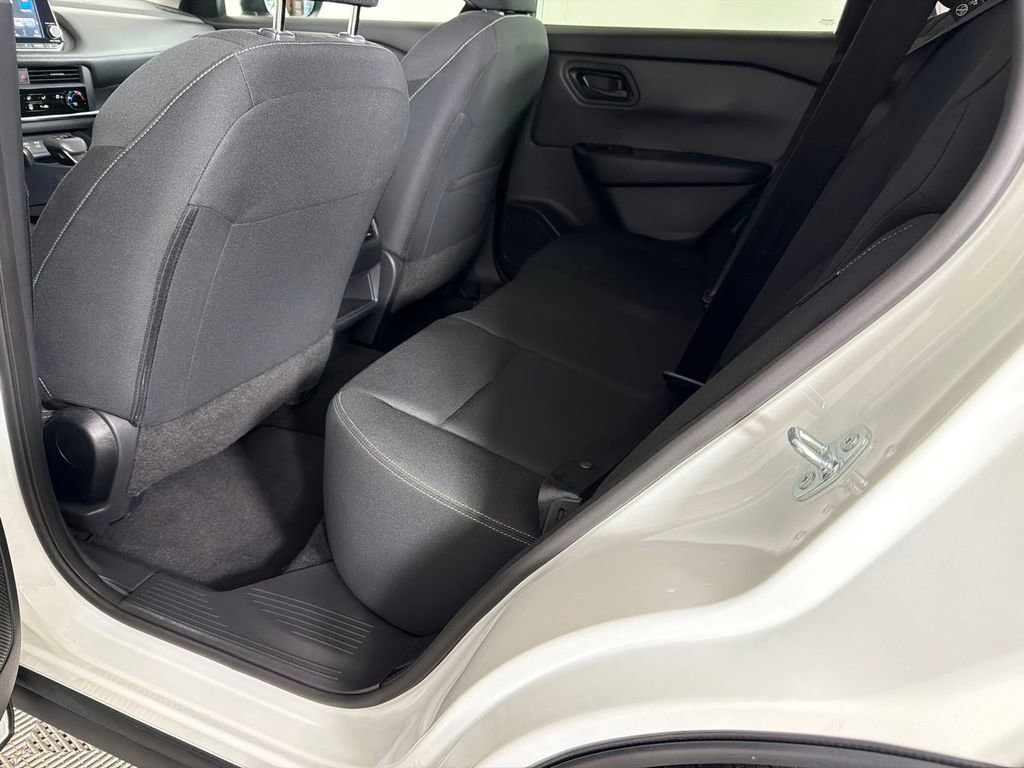 Used 2024 Nissan Rogue S image 20