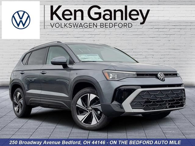 New 2026 Volkswagen Taos SE AWD/4WD image 1