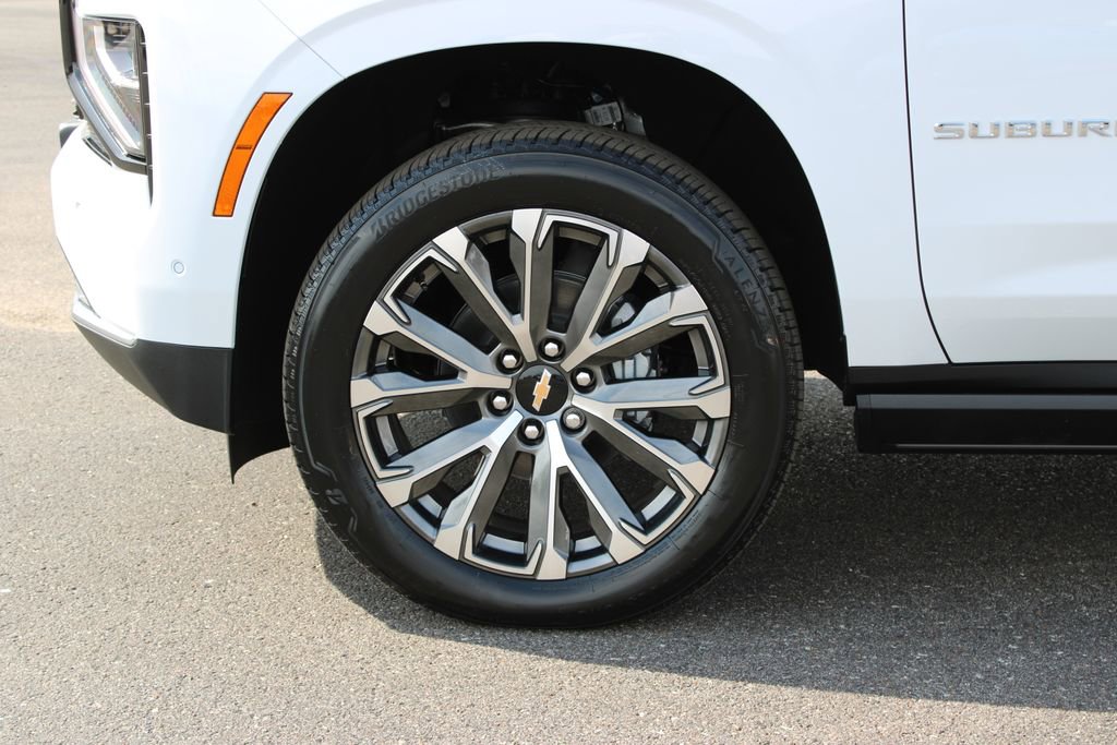 New 2026 Chevrolet Suburban High Country AWD/4WD image 18