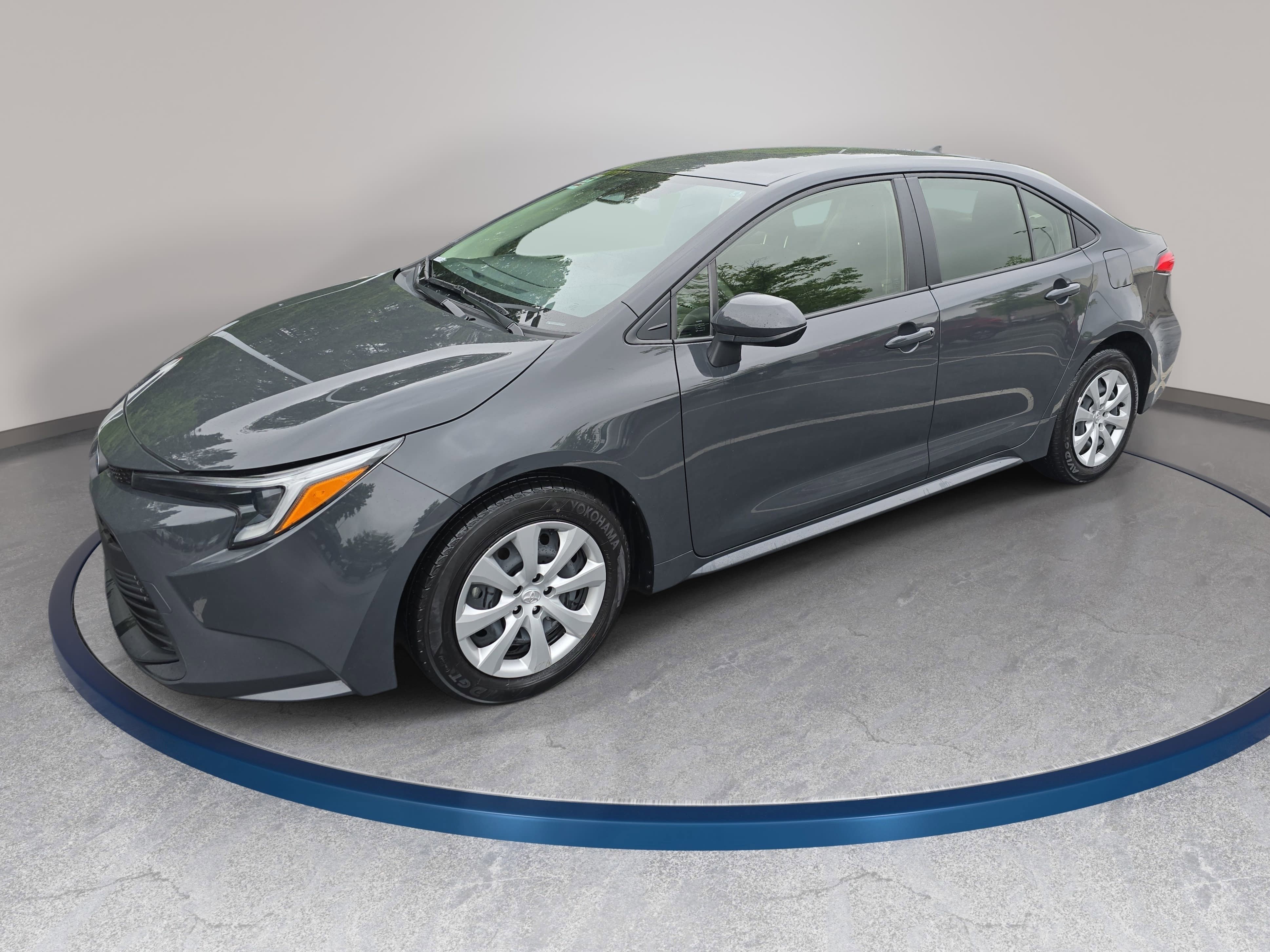 Used 2024 Toyota Corolla LE FWD image 1