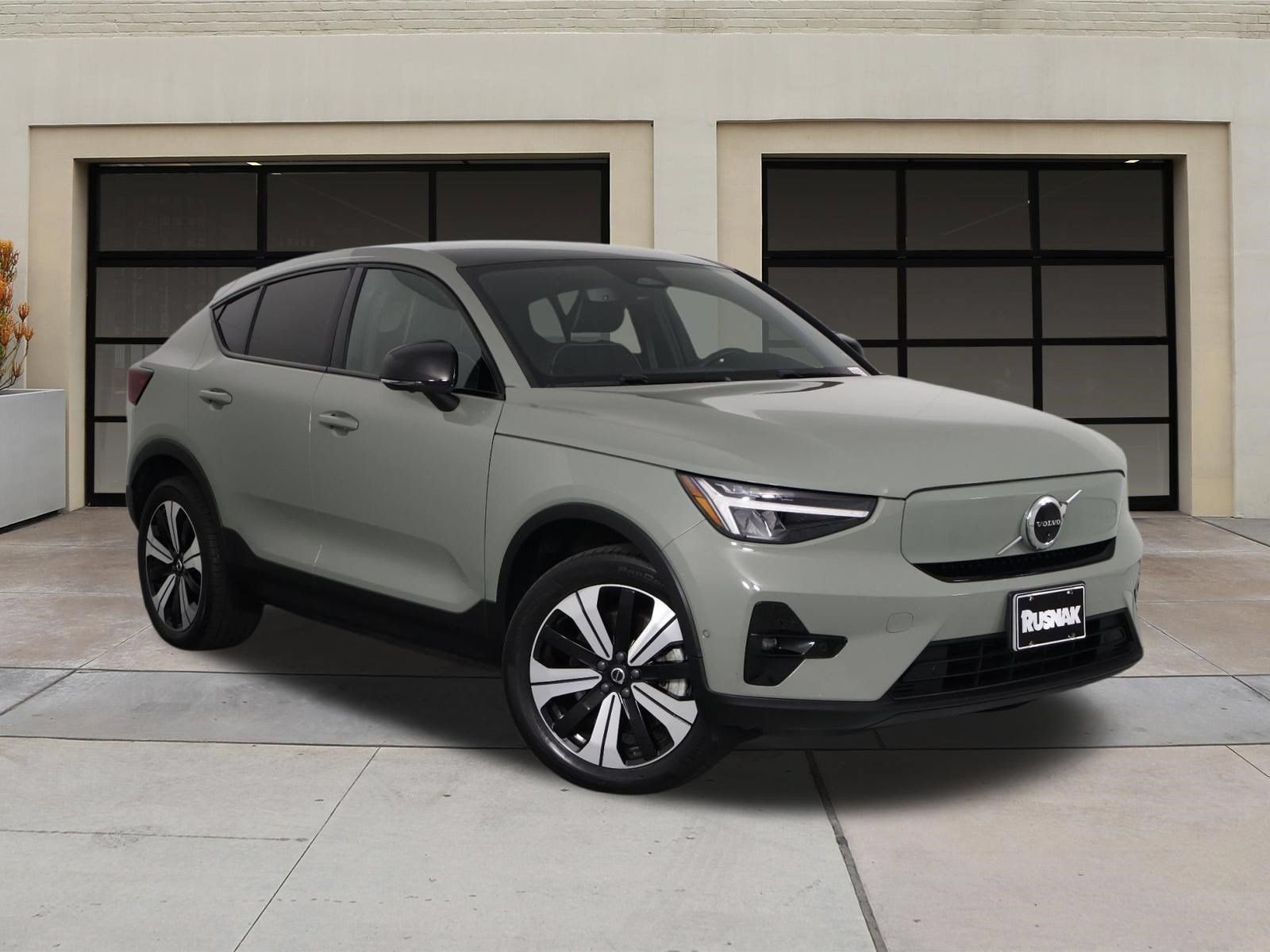 Used 2023 Volvo C40 P8 Recharge Plus w/ Protection Package Premier AWD/4WD image 32