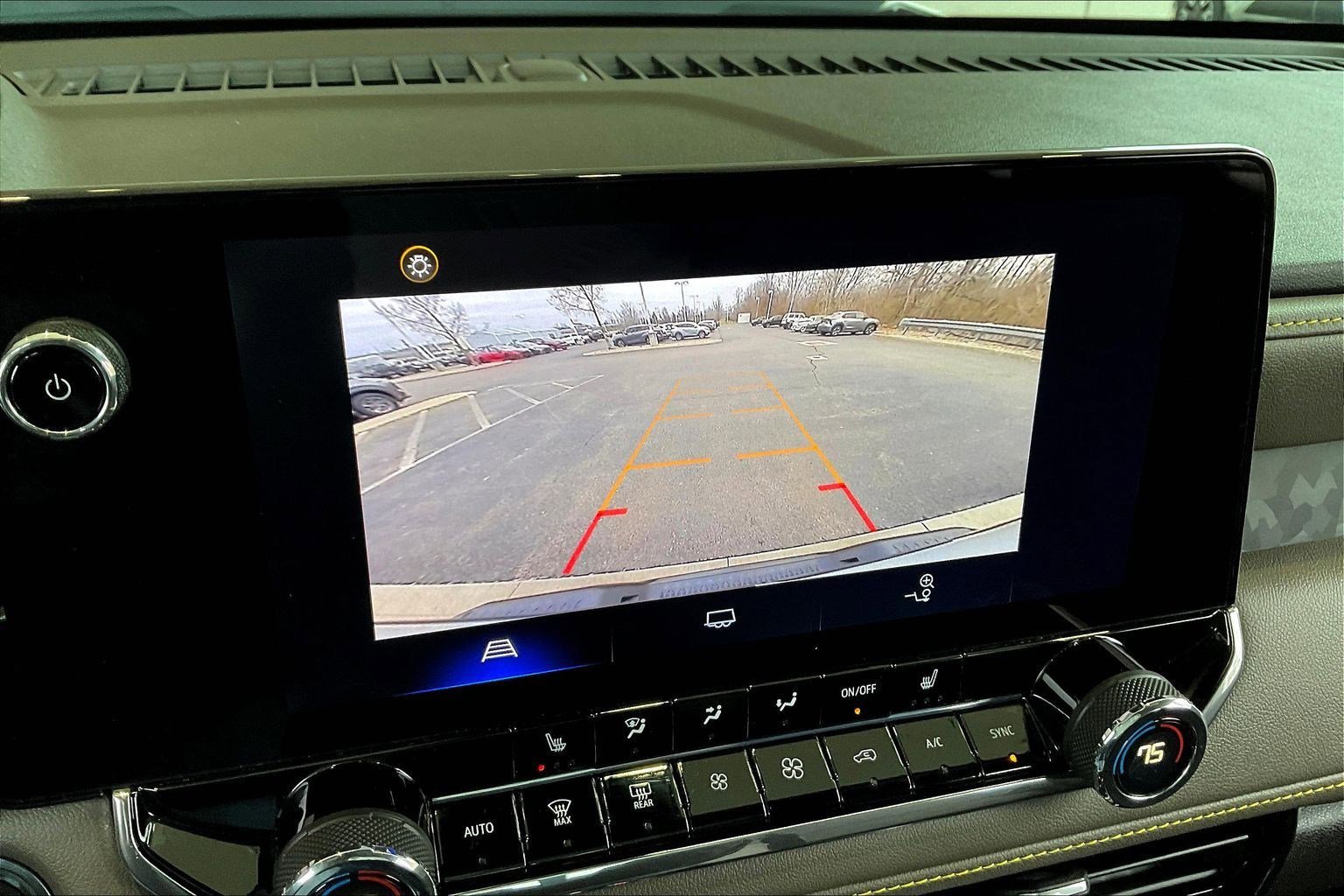 Used 2024 Chevrolet Colorado ZR2 image 16