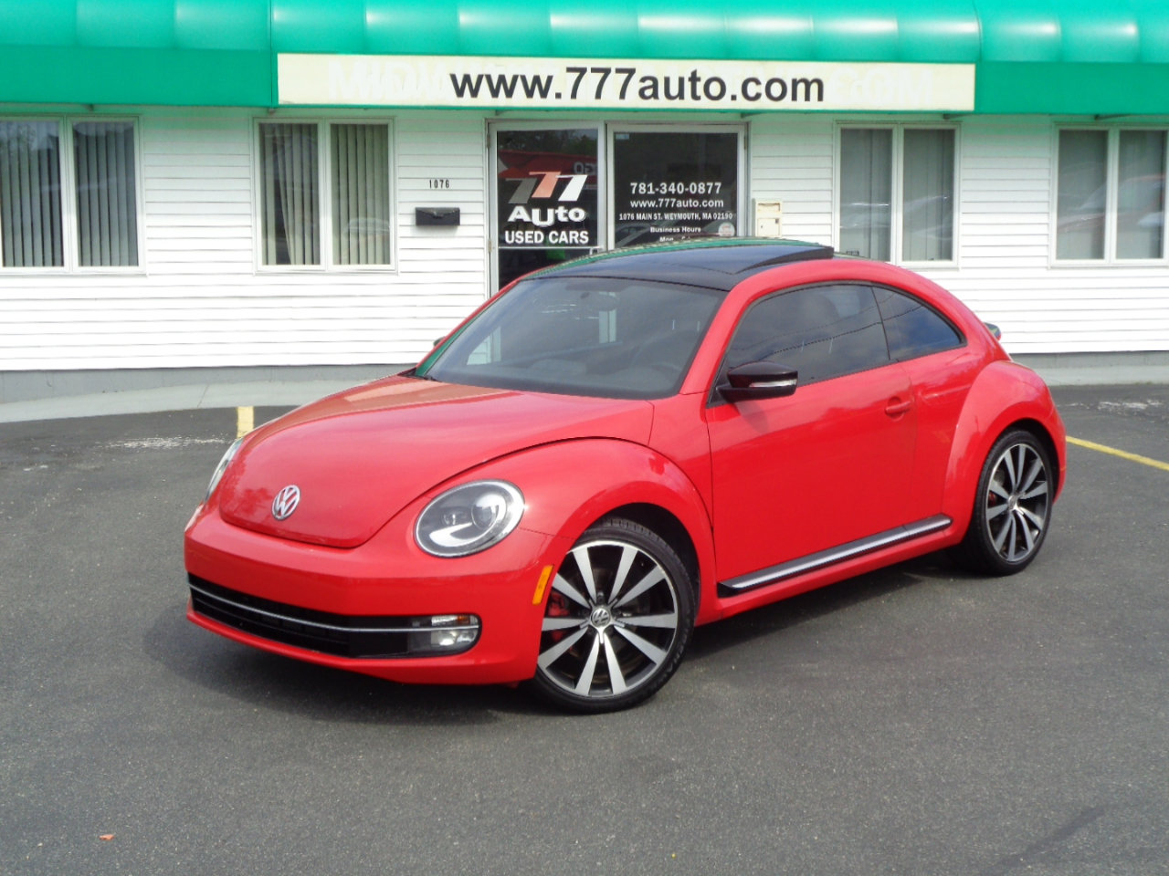 Used 2012 Volkswagen Beetle 2.0T image 1