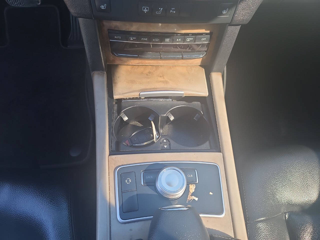 Used 2011 Mercedes-Benz E 350 4MATIC Sedan image 17