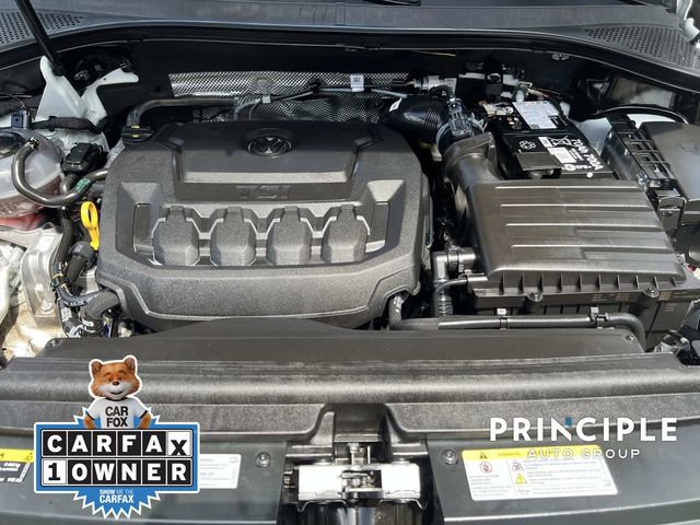 Certified 2024 Volkswagen Tiguan SE R-Line AWD/4WD image 36