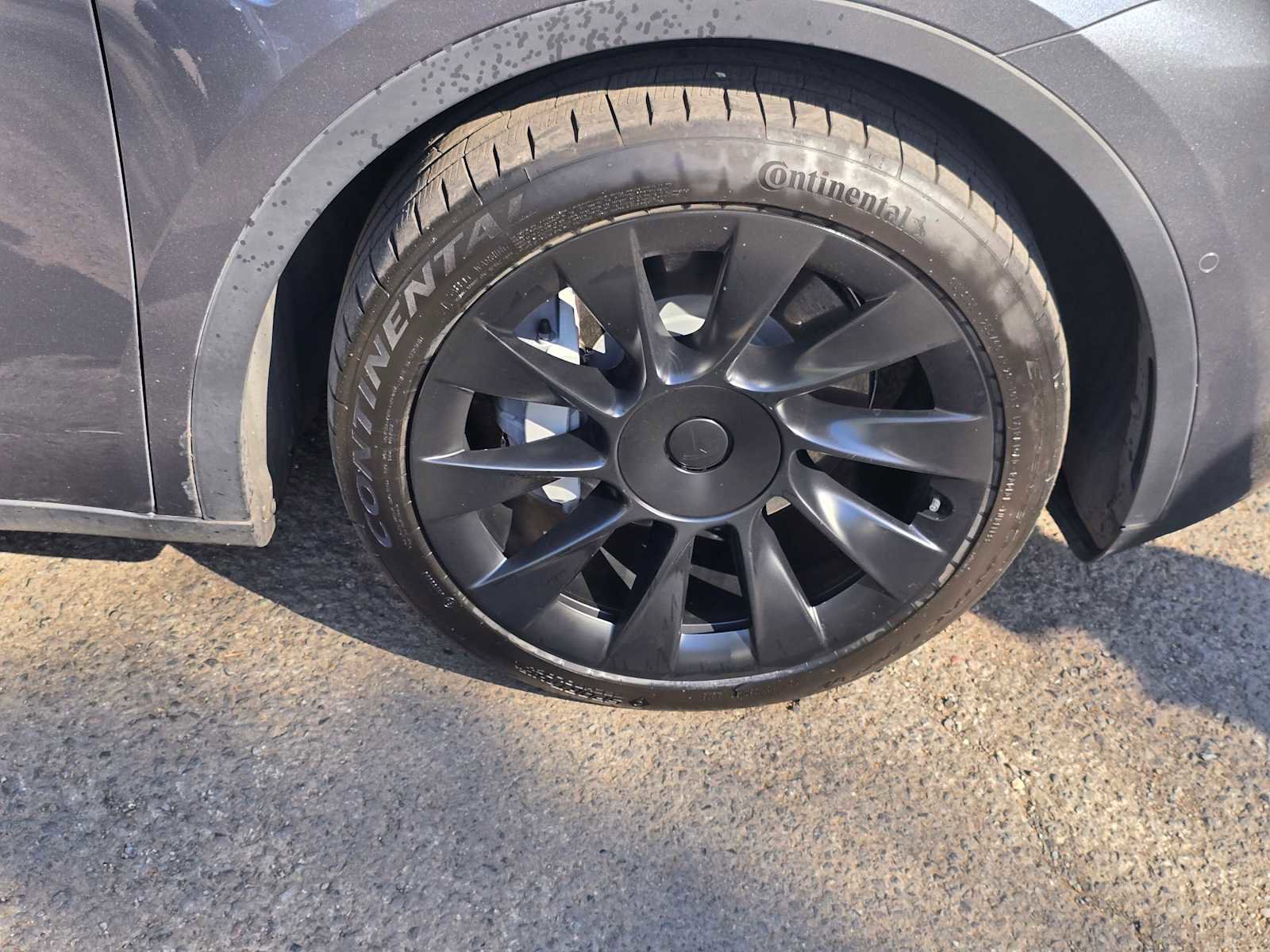 Used 2021 Tesla Model Y Long Range AWD/4WD image 9