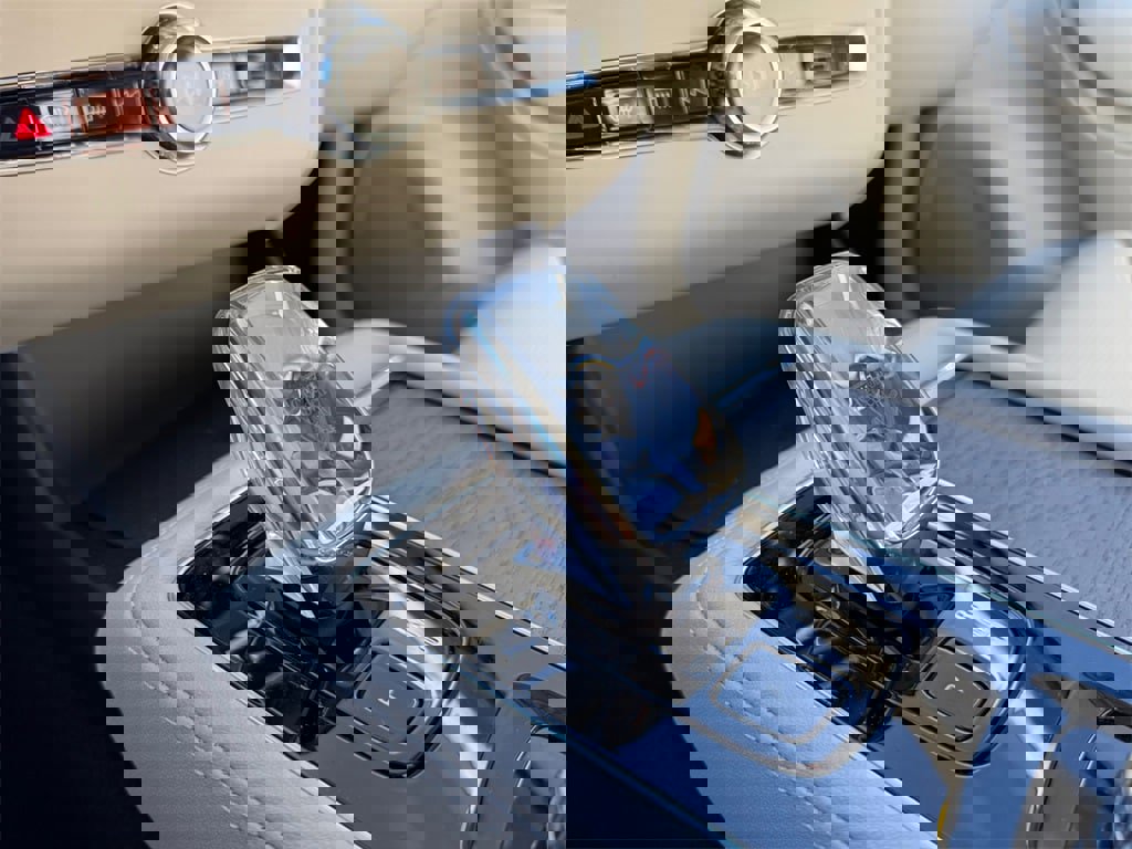 New 2025 Volvo XC90 B6 Ultra w/ Protection Package Premier image 16