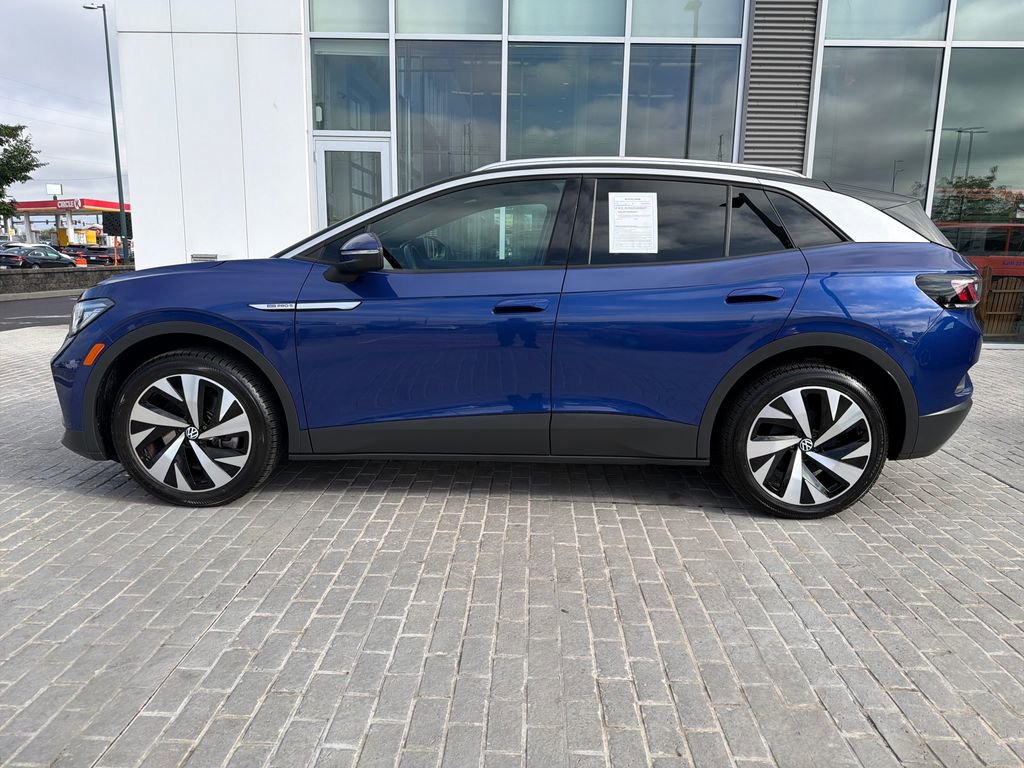 Certified 2021 Volkswagen ID.4 Pro S w/ Gradient Package AWD/4WD image 3