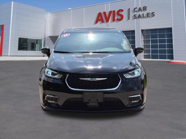 Used 2025 Chrysler Pacifica Select FWD image 2