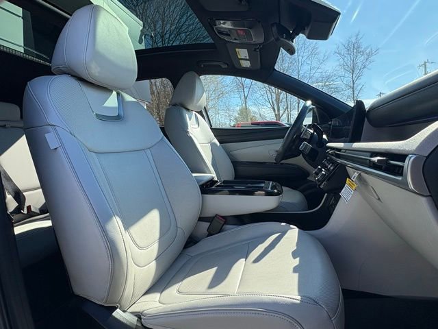 Used 2025 Hyundai Tucson Limited image 38