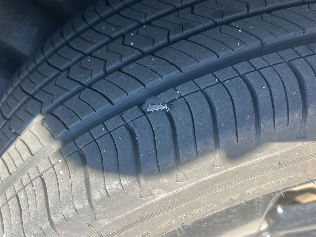 Used 2020 Jeep Cherokee Latitude Plus image 6