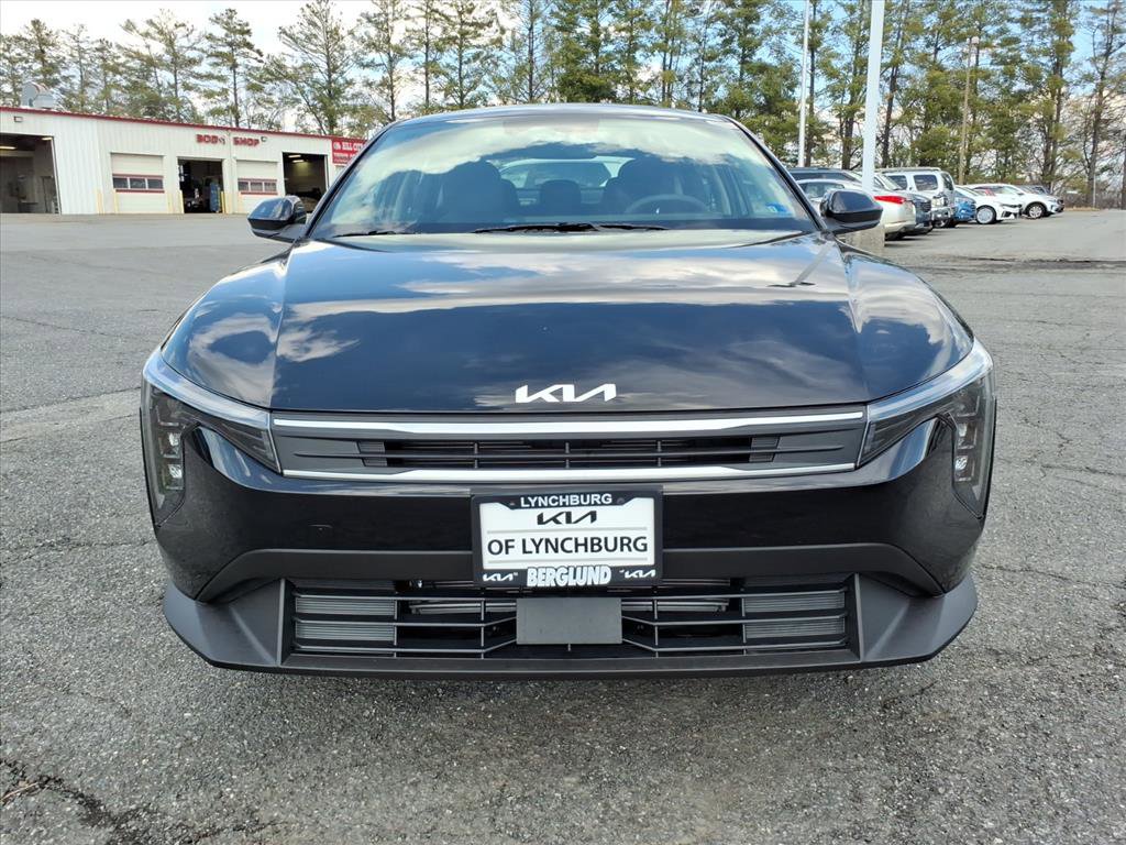 New 2025 Kia K4 LX image 9