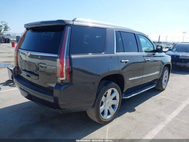 Used 2016 Cadillac Escalade Luxury RWD image 5