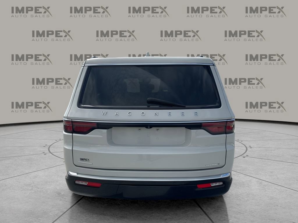 Used 2022 Jeep Wagoneer Series III w/ Convenience Group I AWD/4WD image 4