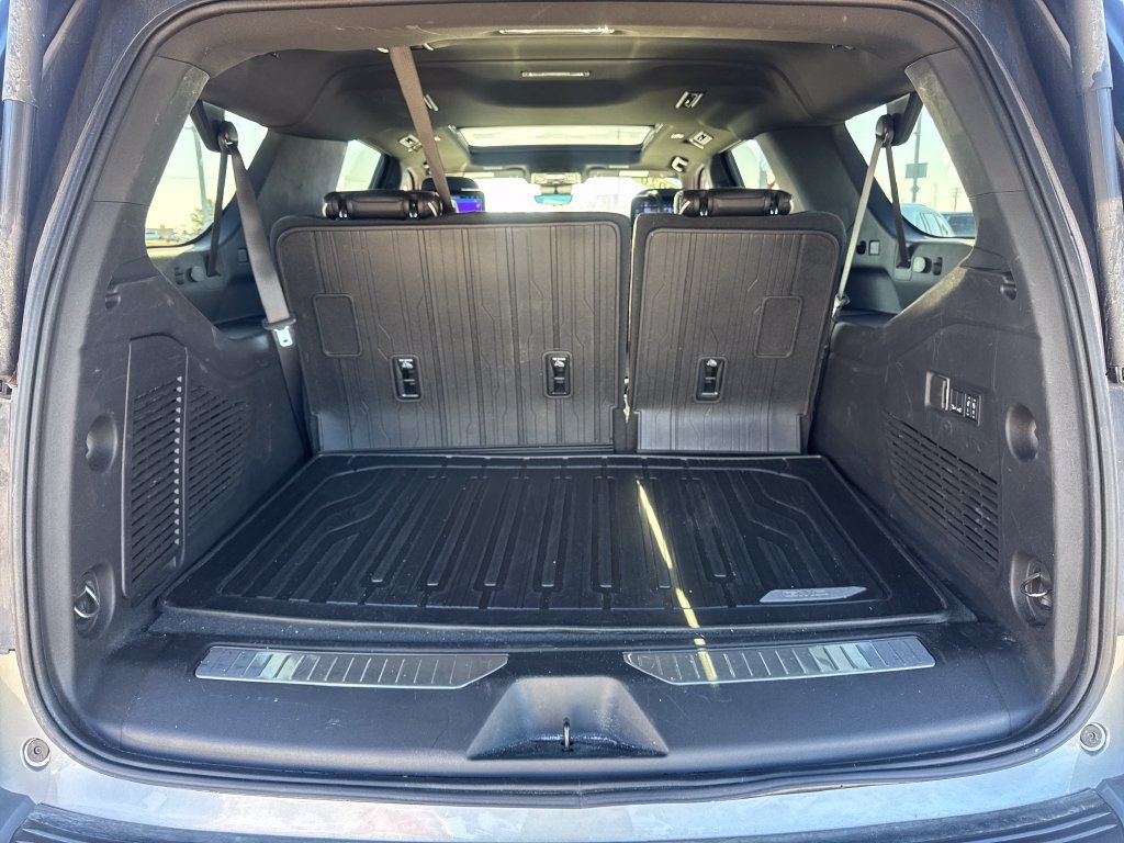 Used 2026 GMC Yukon XL AT4 Ultimate w/ LPO, Floor Liner Package AWD/4WD image 7