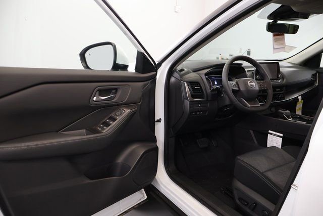 New 2026 Nissan Rogue SV image 6