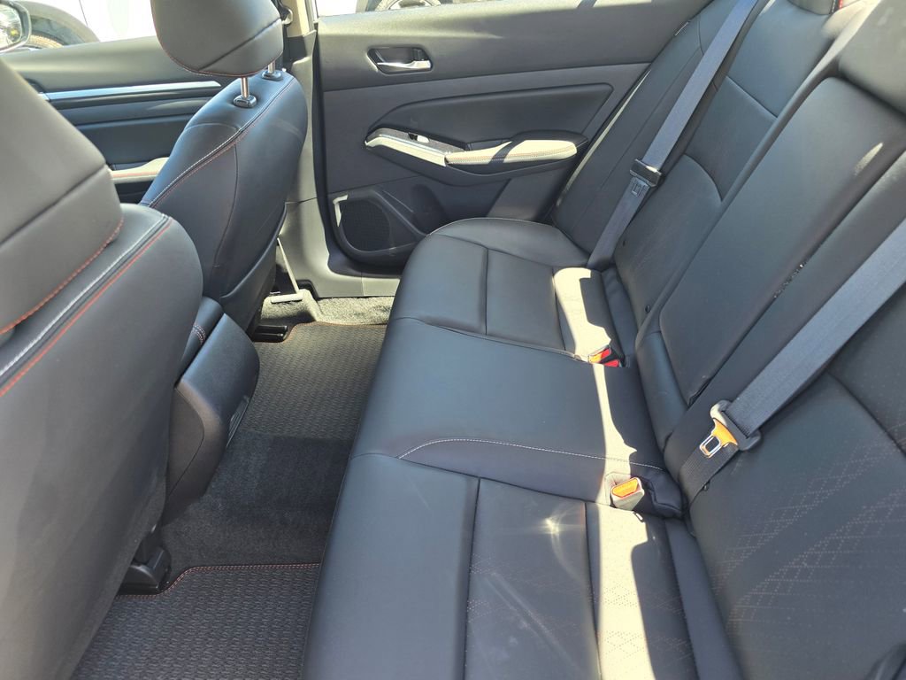 Used 2025 Nissan Altima 2.5 SR w/ SR Premium Package image 23