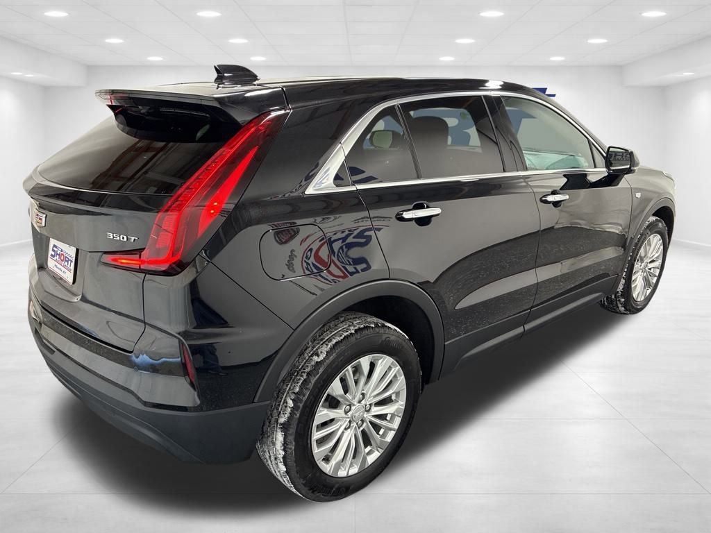 Used 2024 Cadillac XT4 Luxury w/ LPO, Floor Liner Package image 4