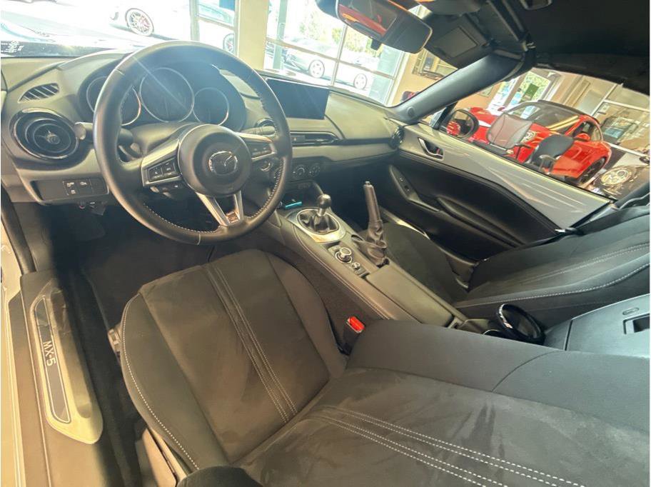 Used 2024 MAZDA MX-5 Miata Club RWD image 10