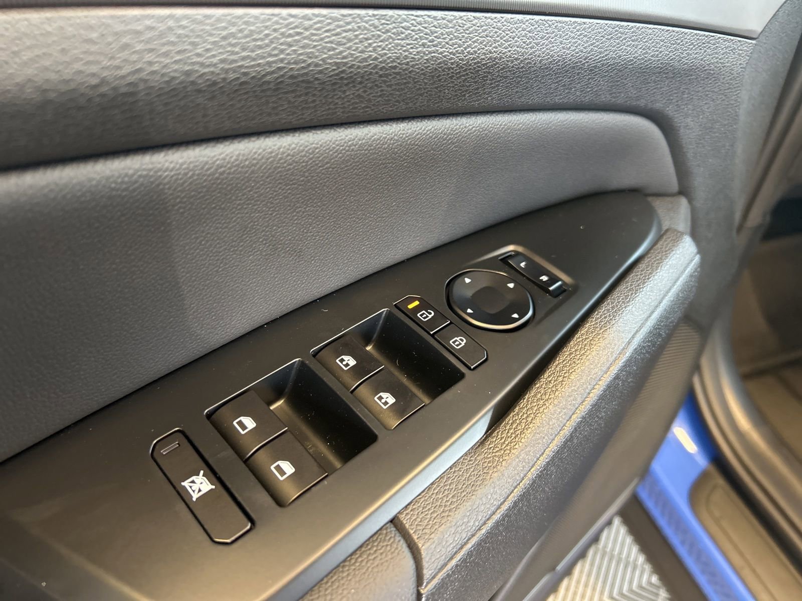 New 2026 Kia Sportage EX image 14