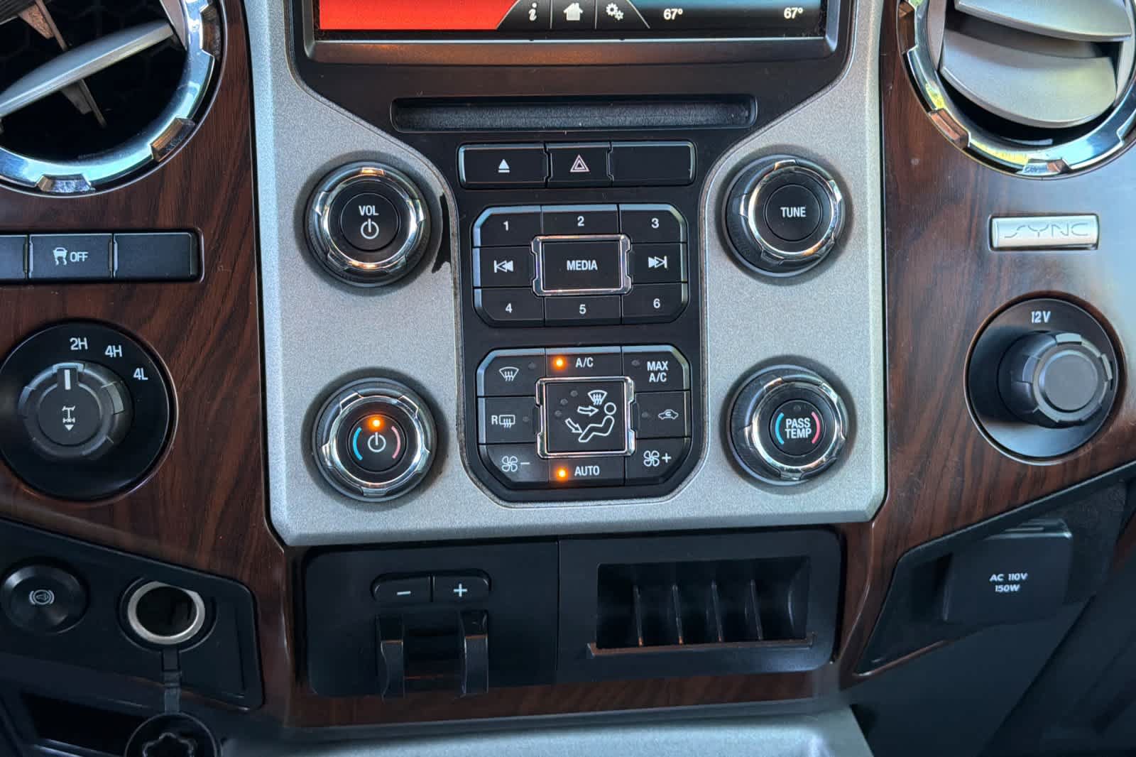 Used 2015 Ford F250 Lariat w/ Chrome Package AWD/4WD image 22