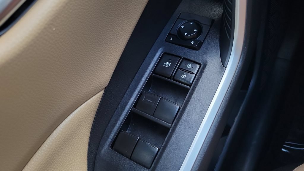 Certified 2020 Toyota RAV4 XLE FWD image 18