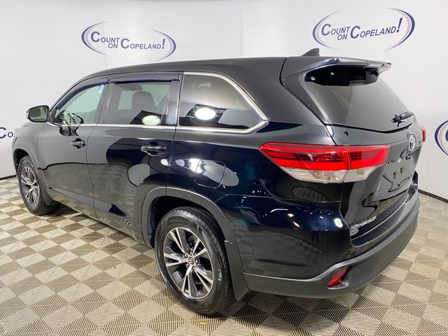 Certified 2017 Toyota Highlander Plus AWD/4WD image 4