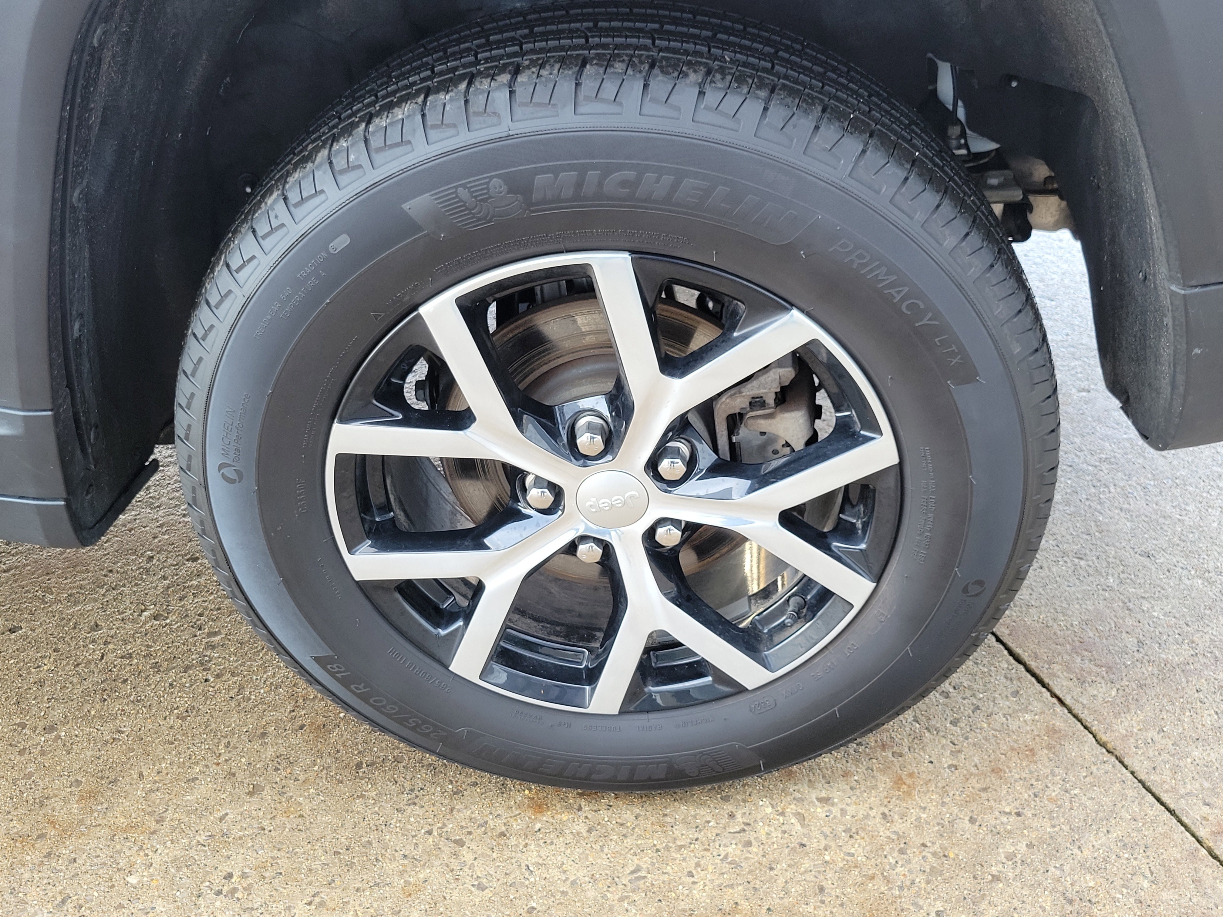 Used 2025 Jeep Grand Cherokee Limited w/ Luxury Tech Group II image 5