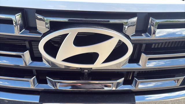 Used 2025 Hyundai Santa Cruz Limited AWD/4WD image 28