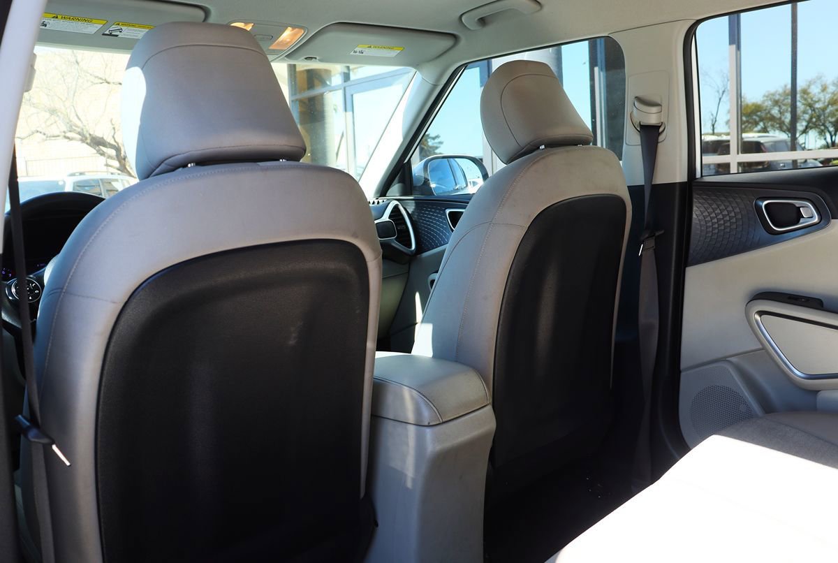 Used 2020 Kia Soul S FWD image 31