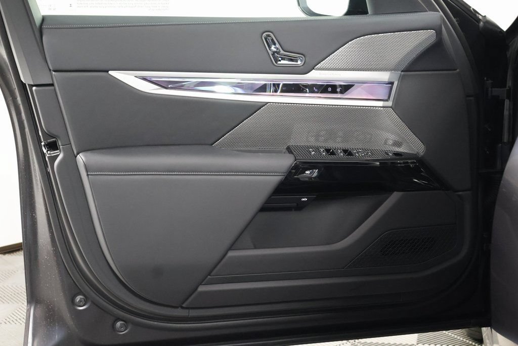 New 2026 BMW i7 eDrive50 w/ M Sport Package RWD image 7
