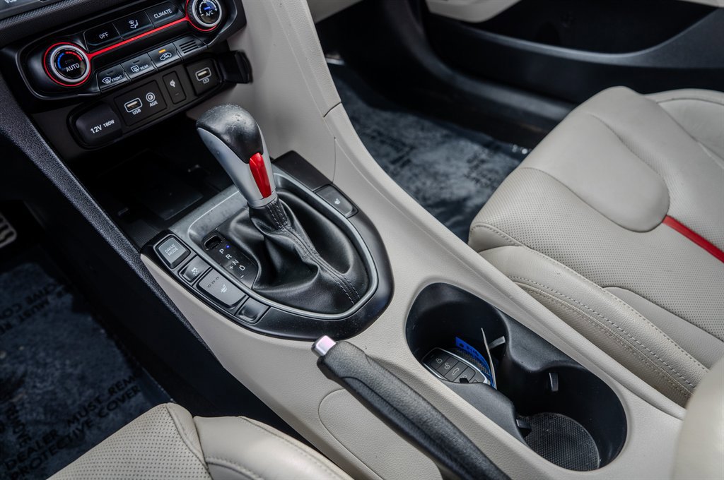 Used 2019 Hyundai Veloster Turbo Ultimate image 22