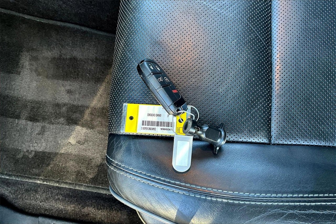 Used 2019 Jeep Grand Cherokee Overland image 31