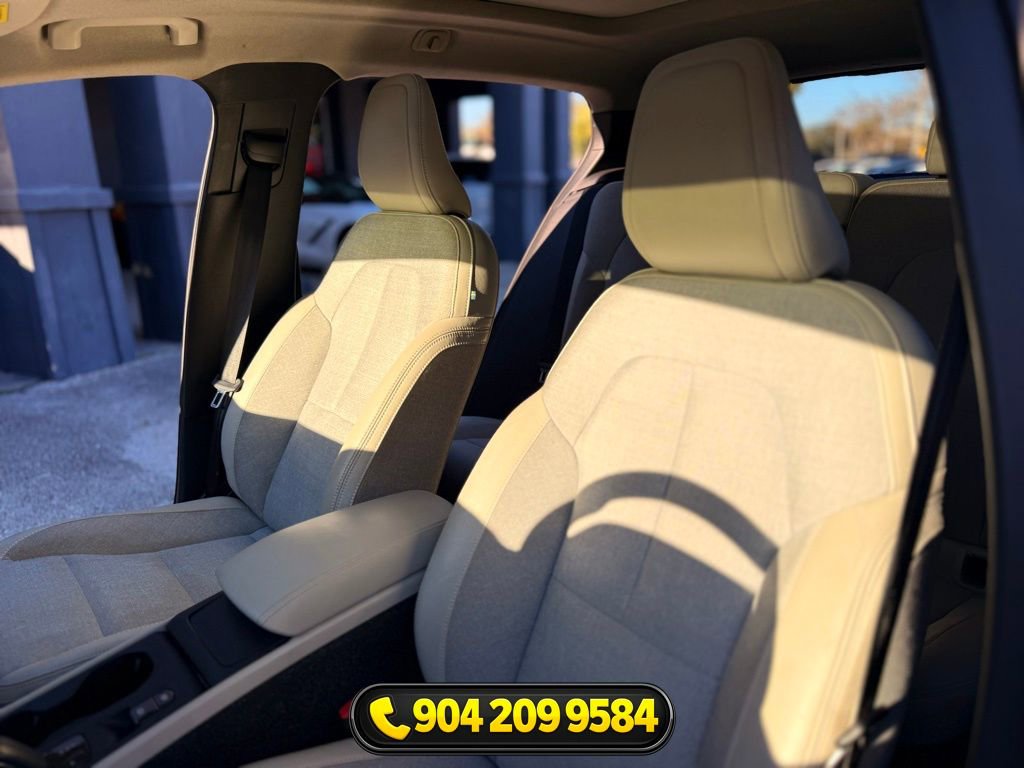 Used 2020 Volvo XC40 T5 Momentum w/ Protection Package Premier image 25